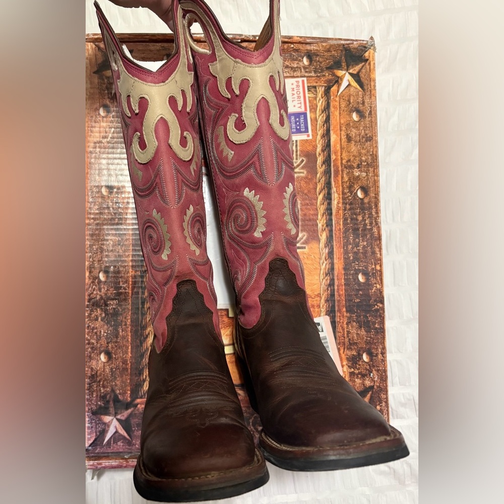 Tony Lama Boots Women's Madera Buckaroo RR2013L 3R Boot - Picture 2 of 16
